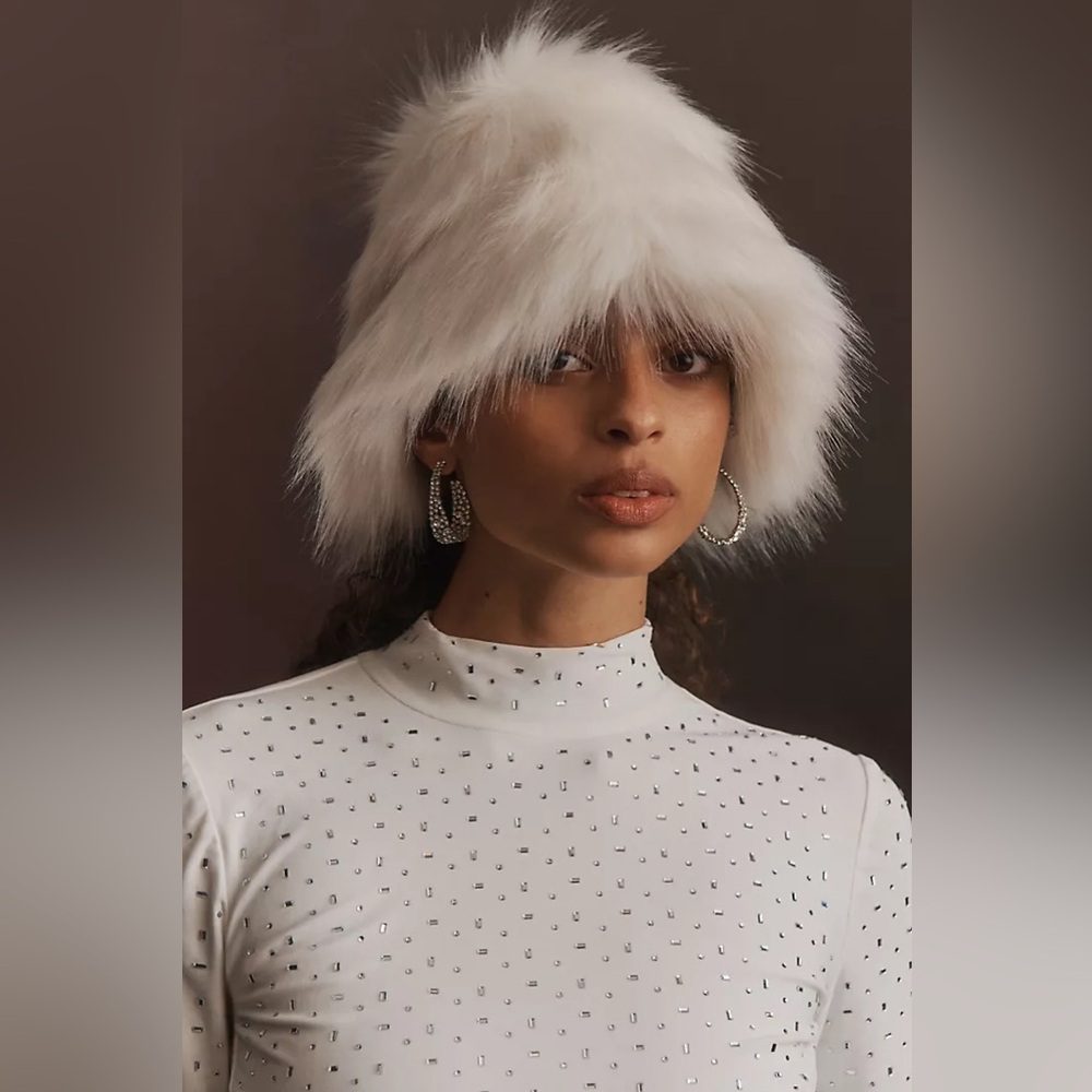 New Unreal Fur x Free People Ice Queen Yeoman Faux Fur Bucket Hat Cap